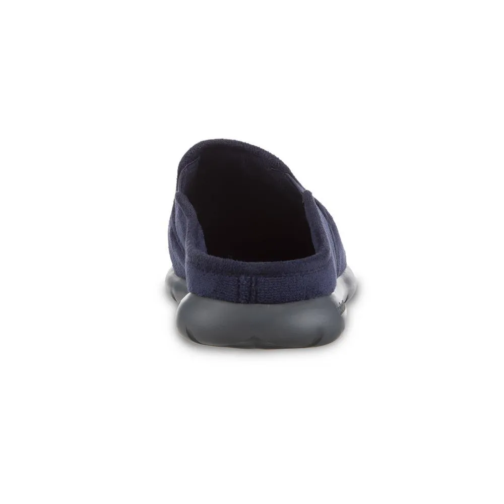 Isotoner with Everywear® Men’s Microterry Hoodback